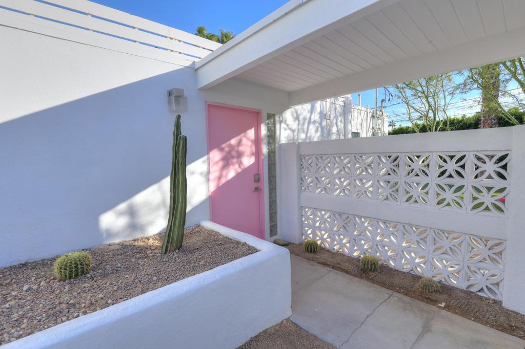 483 E Francis Drive