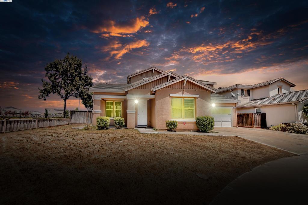 1069 Dry Creek Ct