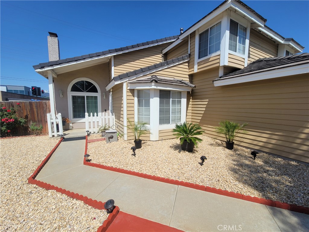 14245 Travers