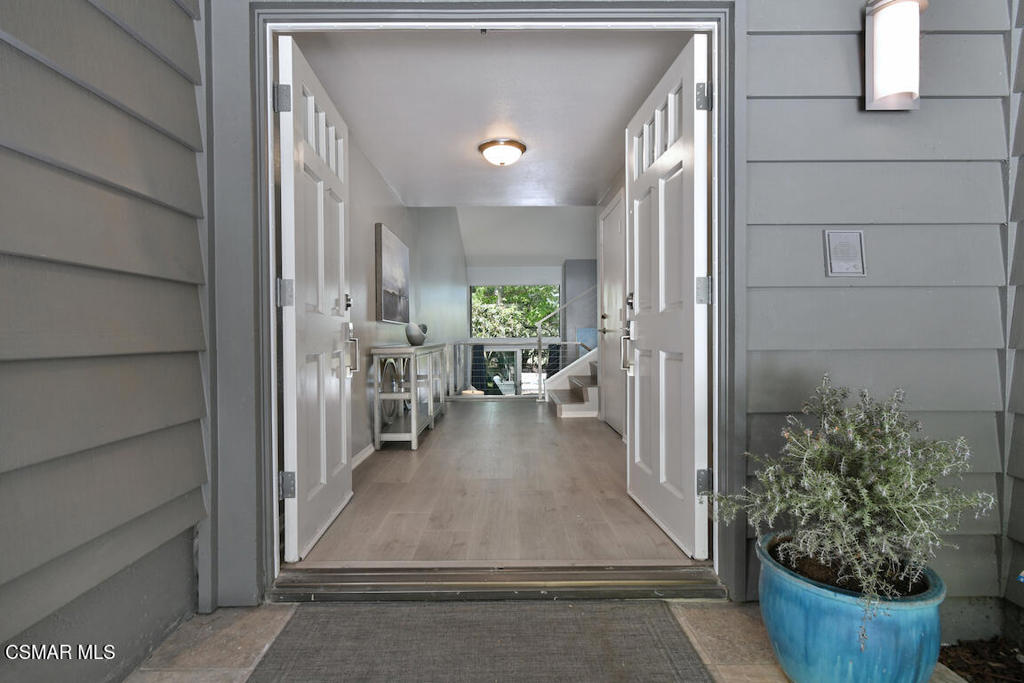 4647 Club View Drive