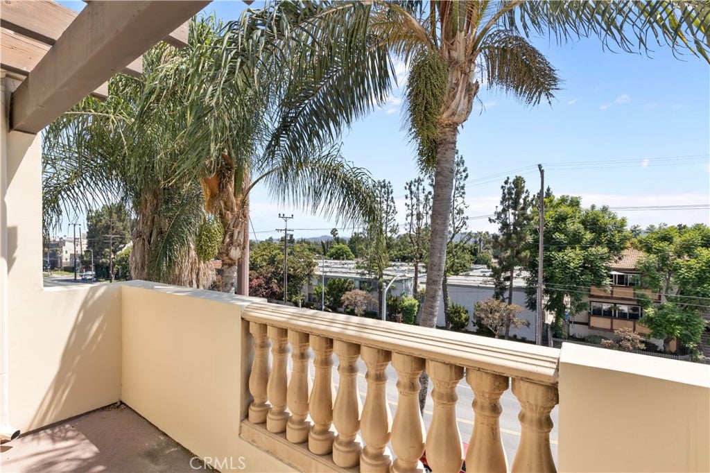 Photo of 14343 Burbank Boulevard #301, Sherman Oaks, CA 91401 (MLS # SR26047958)