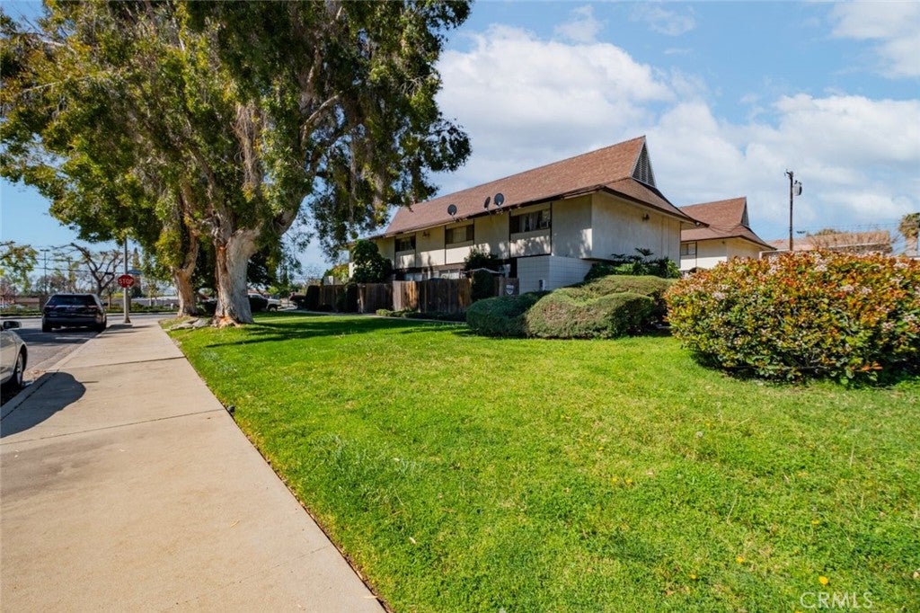 1935 Royalty Drive