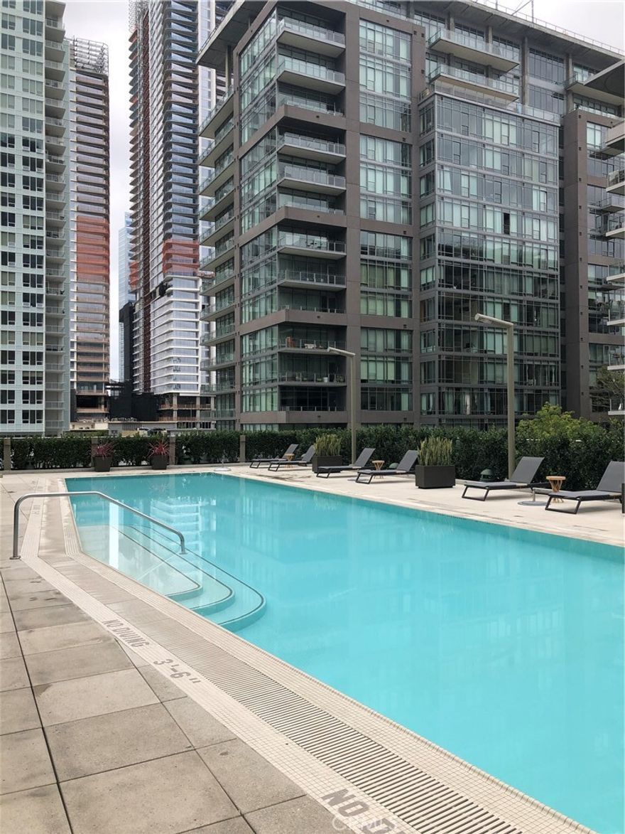 Welcome home to EVO #1605. Rent includes gas, water, trash, internet, and 1 assigned parking spot. This condo boasts a large 920 sq ft of luxury downtown living. This unit comes with 1 bed, 1 bath, washer/dryer, refrigerator, dishwasher, gas range, oven and a microwave. EVO has a pool, spa, bbq grills, pool lounge, gym, luxury rooftop lounge with city views, and 24 hour security/concierge. It has a high walkability score with Starbucks, retail stores, Ralphs, and Whole Foods within walking distance. Every Saturday there is a farmer's market on Grand for the locals to shop and enjoy.