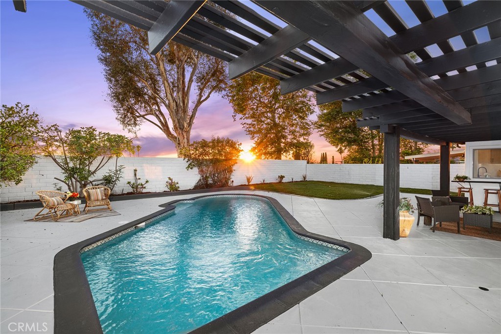 25401 Champlain Road