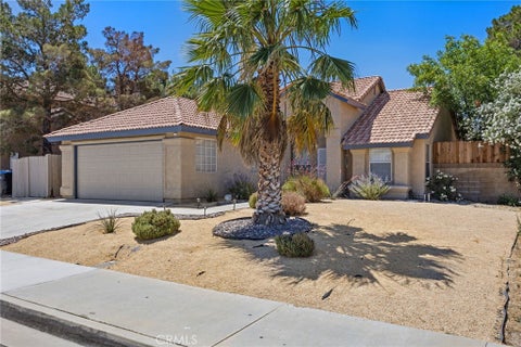 Photo of 830 E Avenue K4, Lancaster, CA 93535 (MLS # SR26138070)