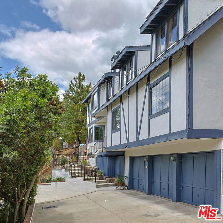2101 Tondolea Lane