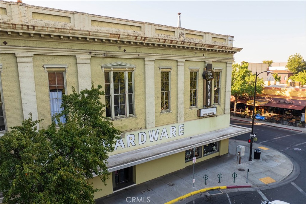 105 Broadway Street
