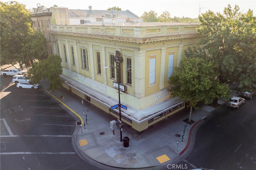 105 Broadway Street