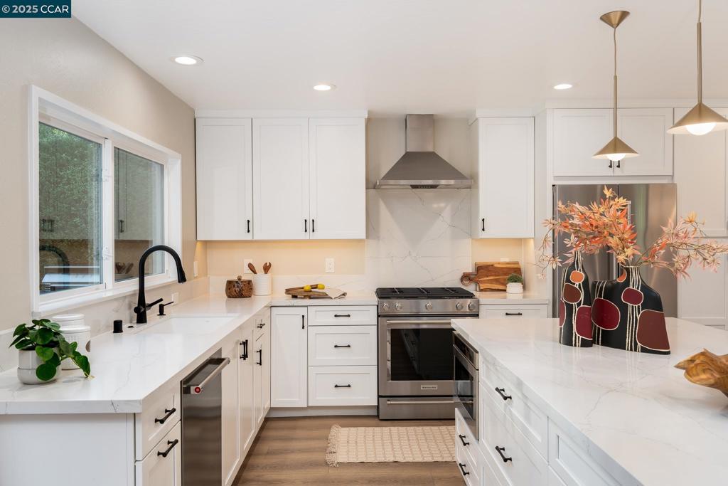 TWIN CREEK - Residential