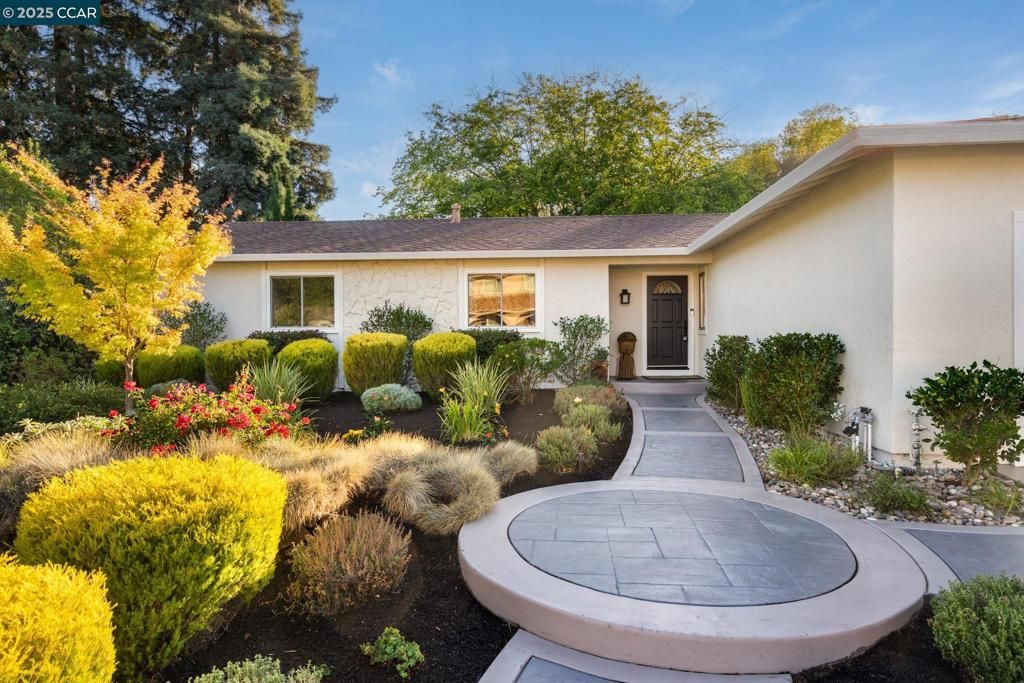 Photo of 2720 Marsh Dr Dr, San Ramon, CA 94583 (MLS # 41114605)