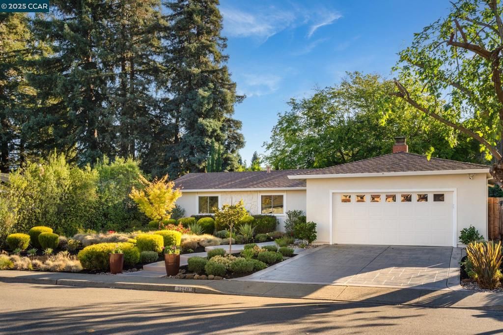 Photo of 2720 Marsh Dr Dr, San Ramon, CA 94583 (MLS # 41114605)