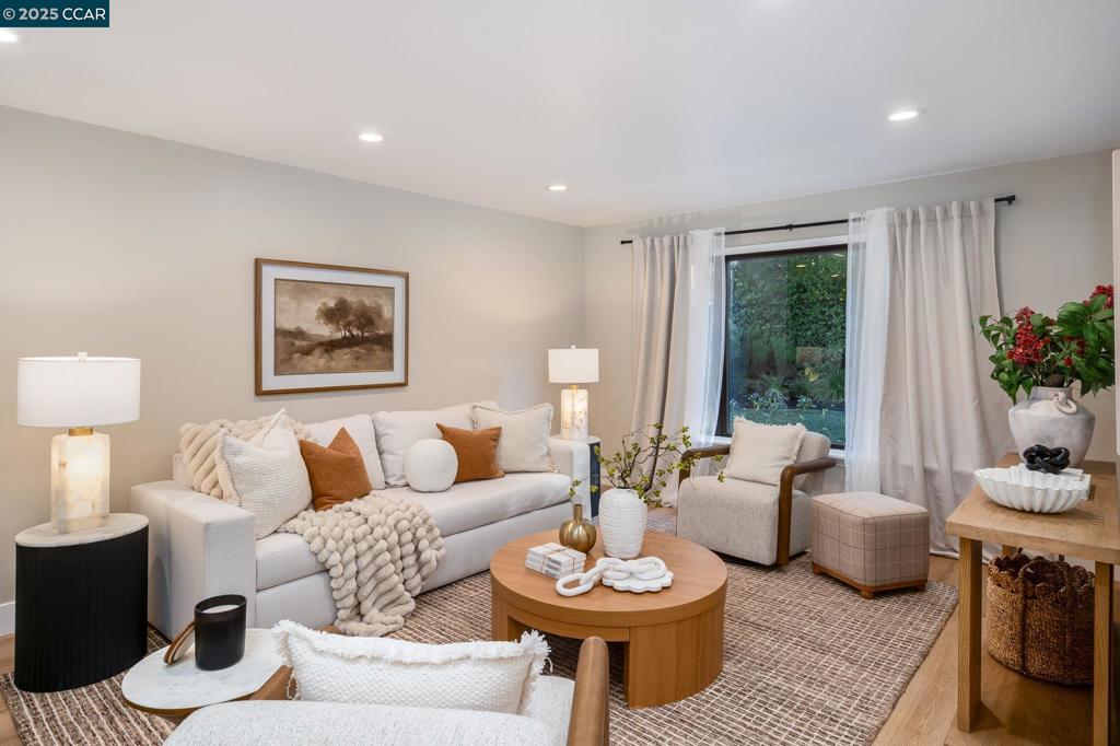 TWIN CREEK - Residential