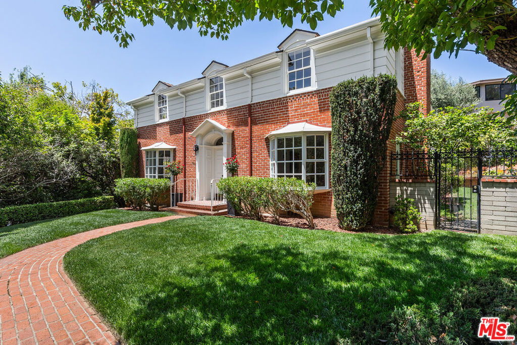 10575 Lindbrook Drive