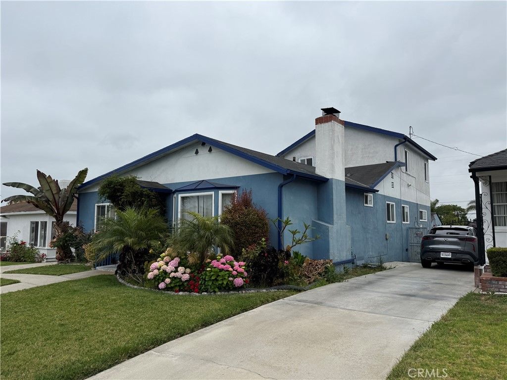 Photo of 4440 W 58th Pl, Los Angeles, CA 90043 (MLS # SR25223920)