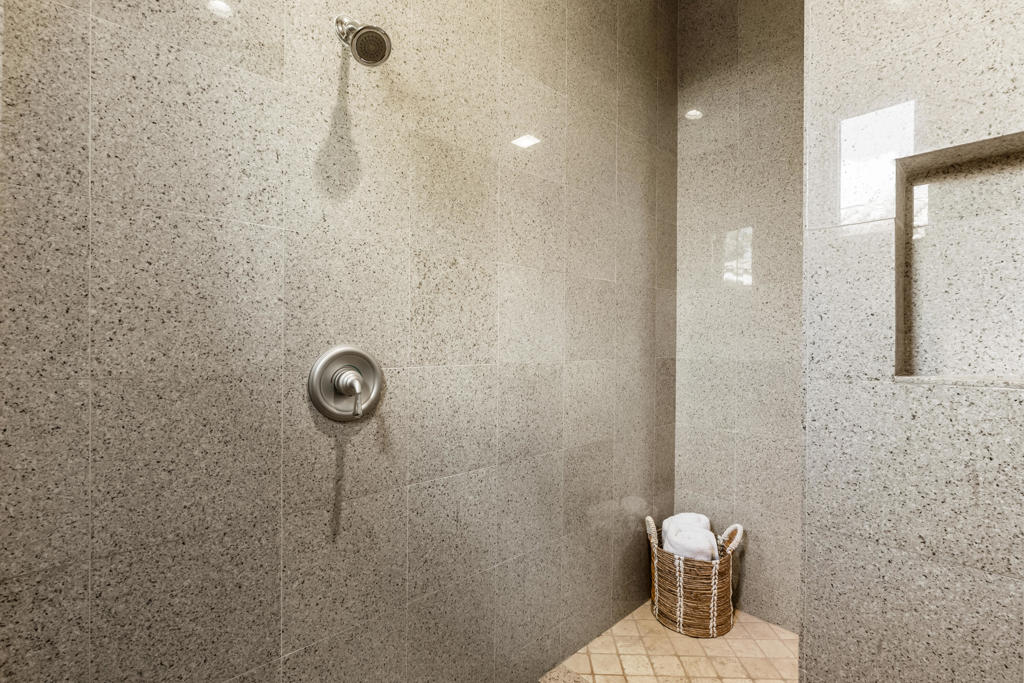 The Palms - Residential Lease