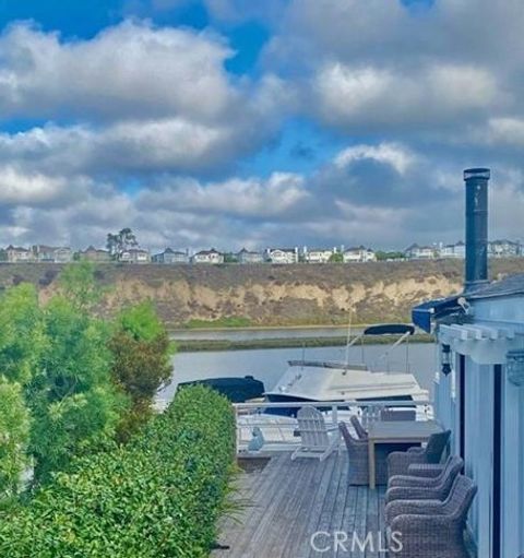 20 Saratoga Newport Beach CA 92660