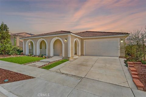 2553 Santa Fiora Corona CA 92882