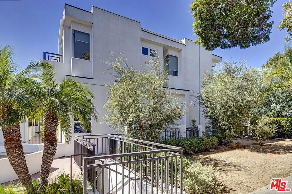2512 28th Street 110