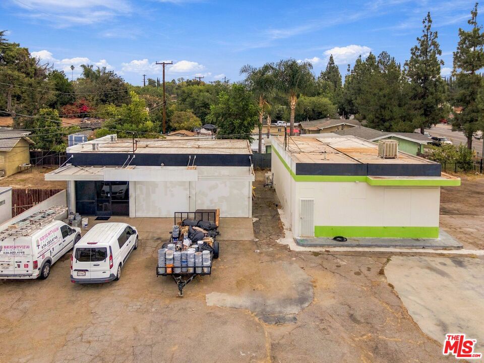 1195 W Mission Boulevard