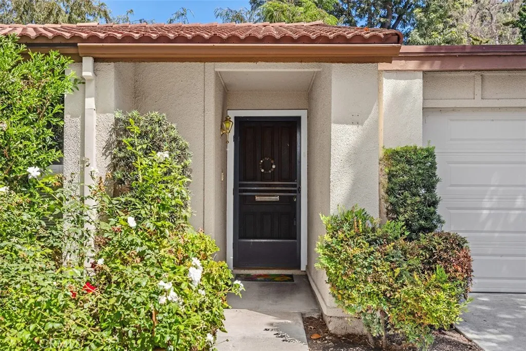 Laguna Woods, California 92637, United States, 2 Bedrooms Bedrooms, ,2 BathroomsBathrooms,Residential,Active,212094