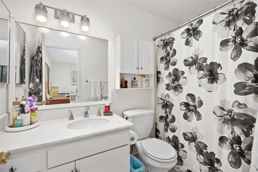 Laguna Woods, California 92637, United States, 2 Bedrooms Bedrooms, ,2 BathroomsBathrooms,Residential,Active,212094