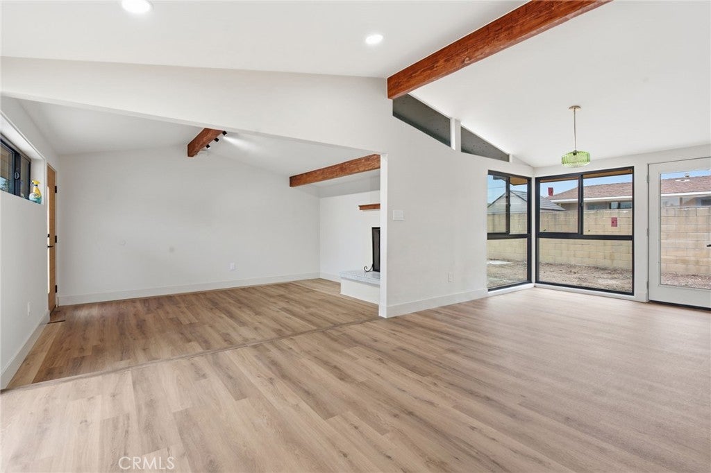 1261 E Ada Ave