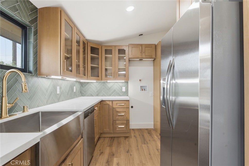 1261 E Ada Ave