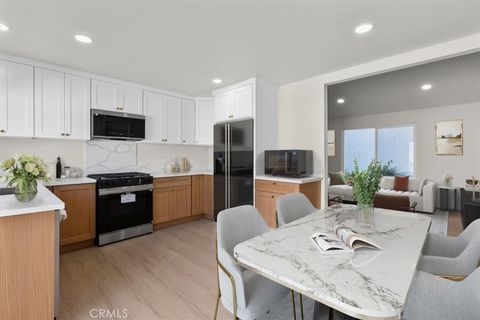 Photo of 20002 Wrightwood Ct #31 Ct, Yorba Linda, CA 92886 (MLS # DW26031943)