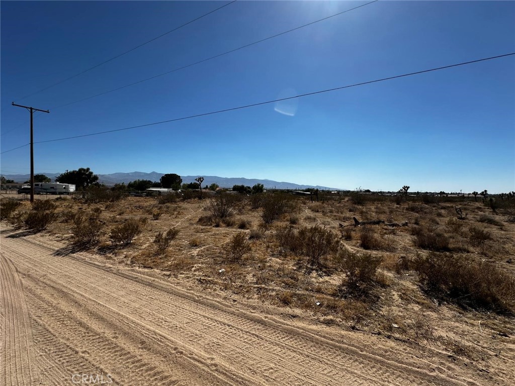 Don’t miss this fantastic 2.07-acre lot in the heart of Phelan, CA! With water and electricity available, it’s ready for you to build your custom home, ranch, or place. Just 15 minutes from Hwy 138, 20 minutes to FWY 15, and about 10 minutes from schools, shopping, and restaurants — offering the perfect mix of peaceful rural living and convenience. The area is booming, with new businesses and warehouses, making this an amazing opportunity to invest in your future! Come see the potential and make it yours today!