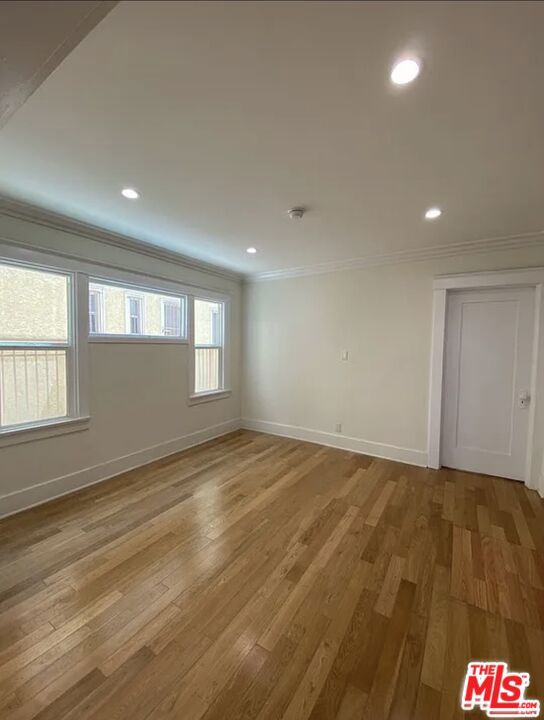 Properties 3 817 N Heliotrope Drive