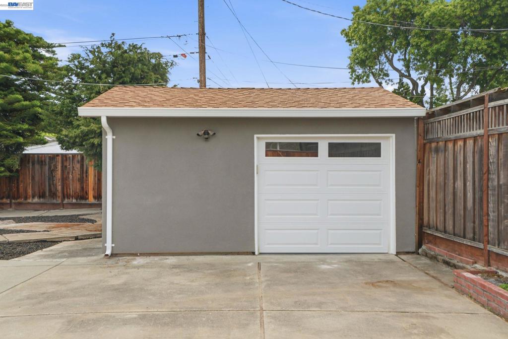 Properties 853 Sunset Dr