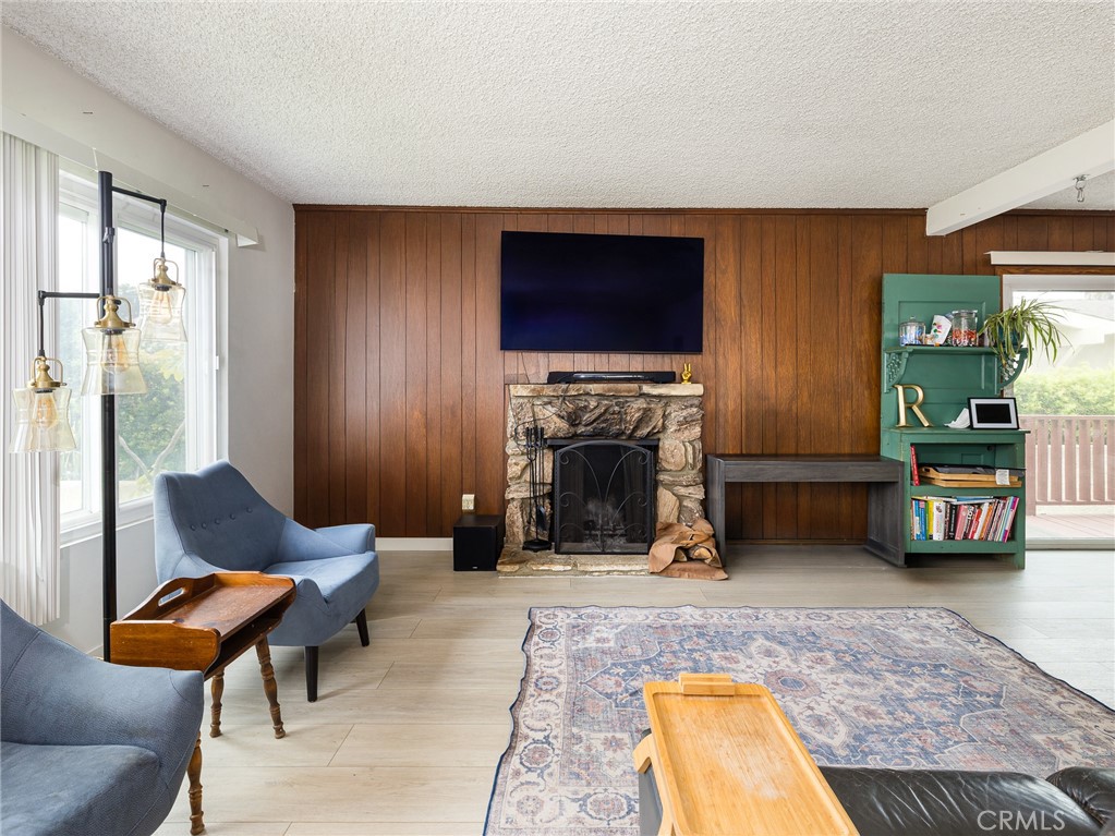 512 Lomita Street