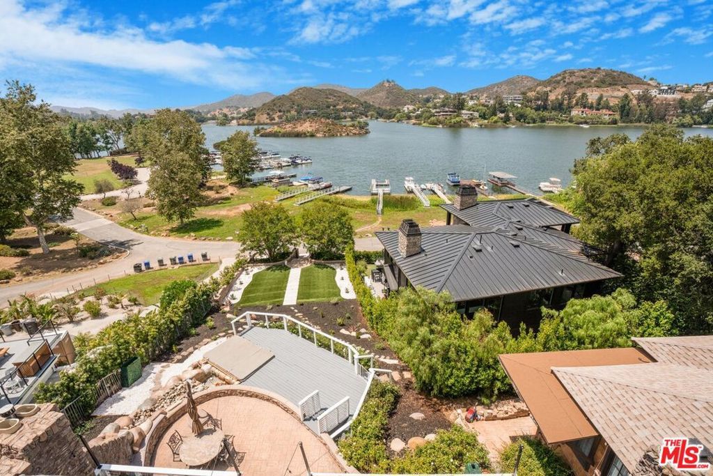 Photo of 351 Upper Lake Road, Westlake Village, CA 91361 (MLS # 25553131)