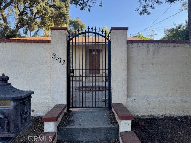3213 Mills Avenue