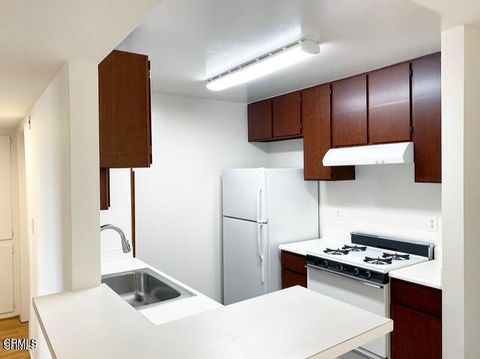Photo of 4018 Camero Avenue #4, Los Angeles, CA 90027 (MLS # P1-27121)