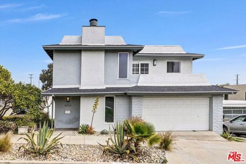 8204 Calabar Avenue Playa Del Rey CA 90293