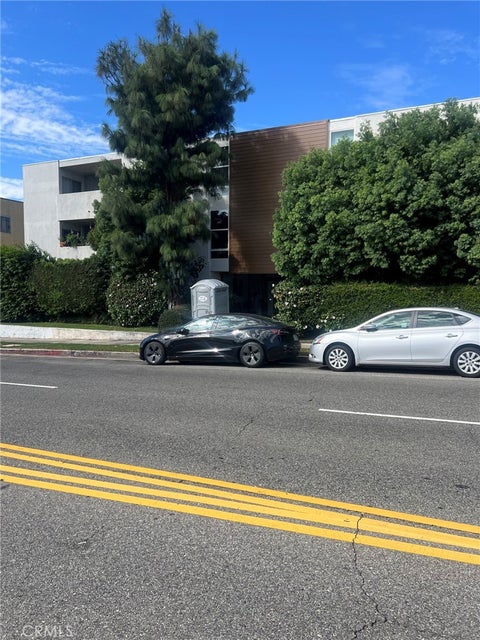Photo of 6251 Coldwater Canyon Ave, North Hollywood, CA 91606 (MLS # BB26211845)