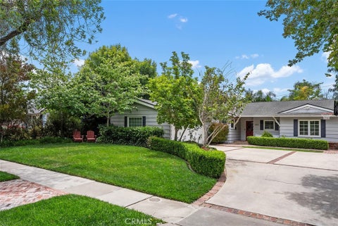Photo of 1002 W Santa Clara AVE, Santa Ana, CA 92706 (MLS # PW26198434)