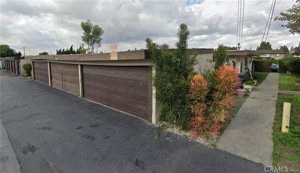 7596 Fillmore