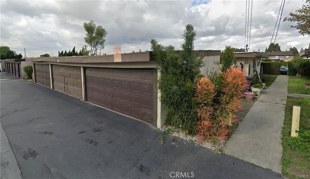 7596 Fillmore