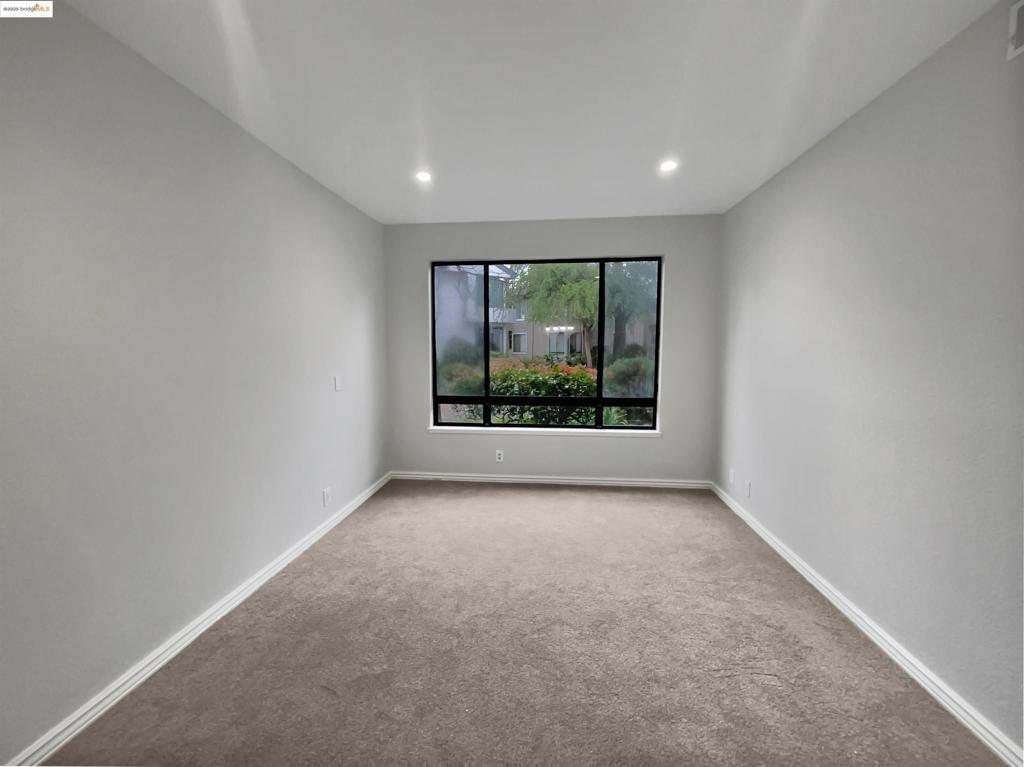 THE WATERFORDS - Residential