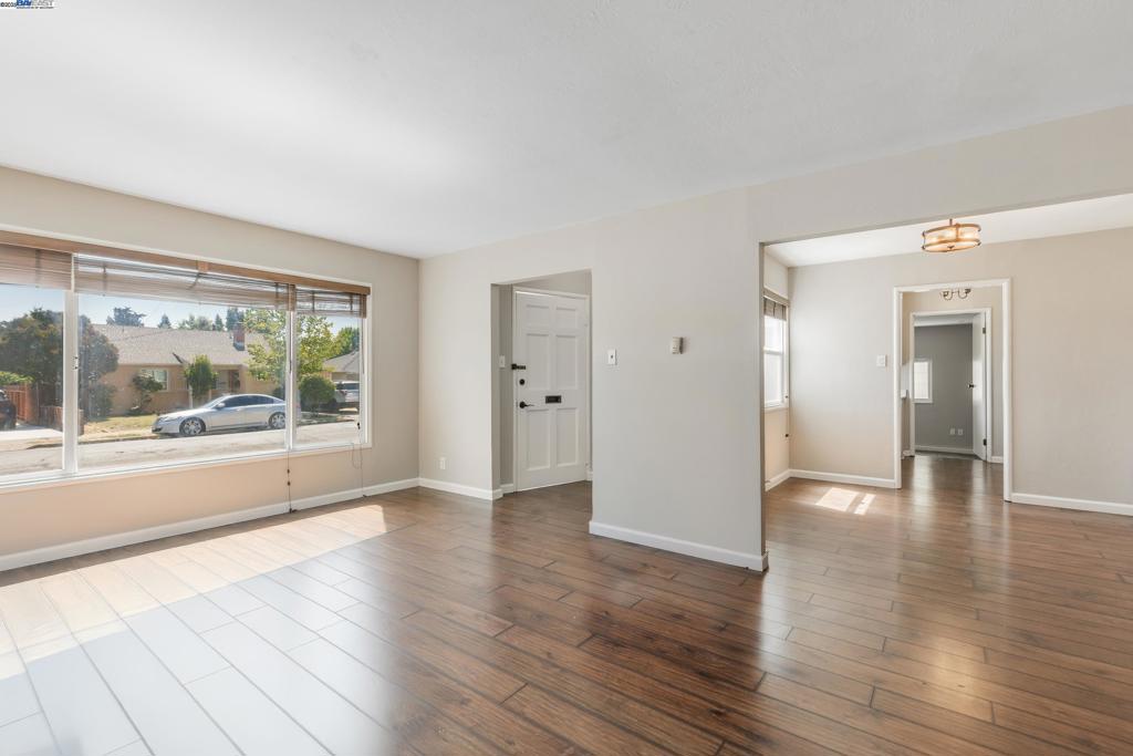 BAY WOOD - Residential