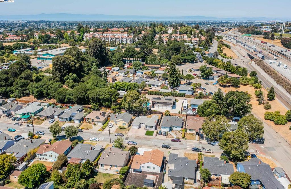 BAY WOOD - Residential