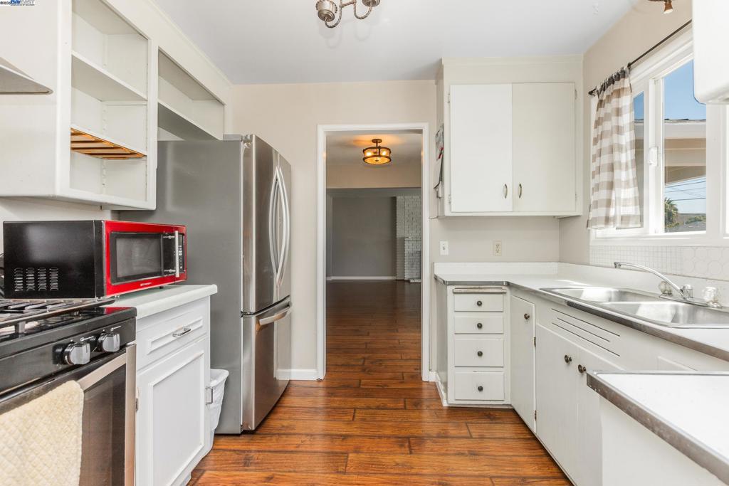 BAY WOOD - Residential