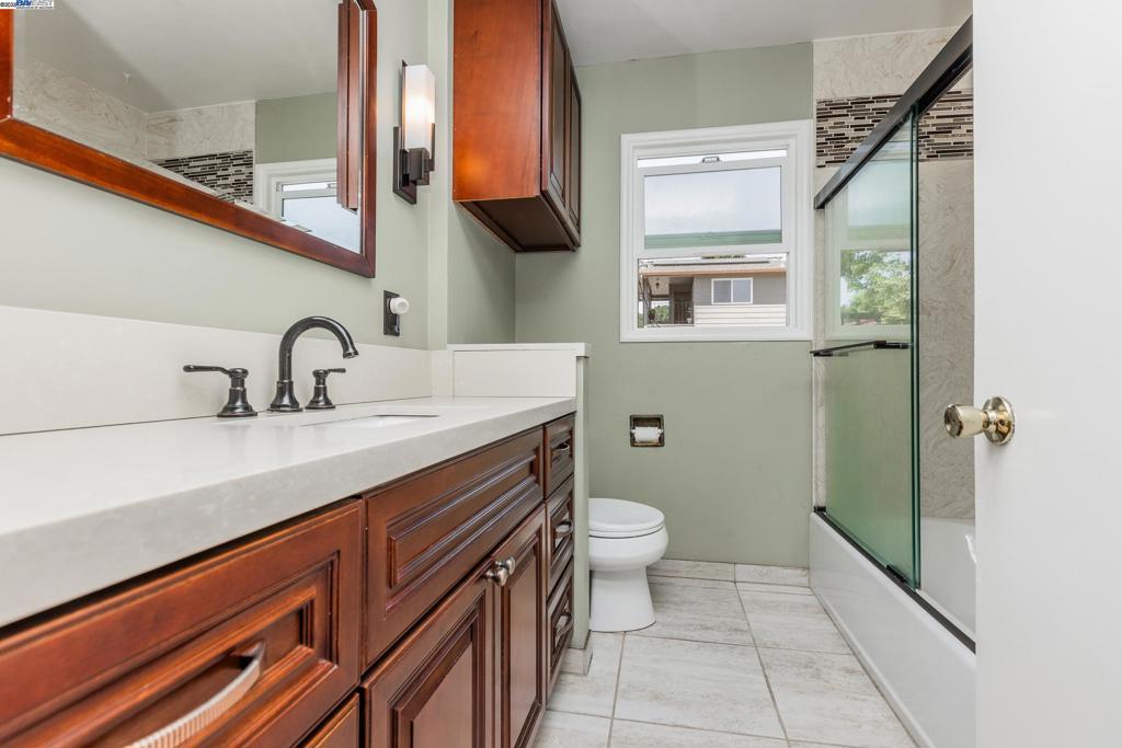 BAY WOOD - Residential