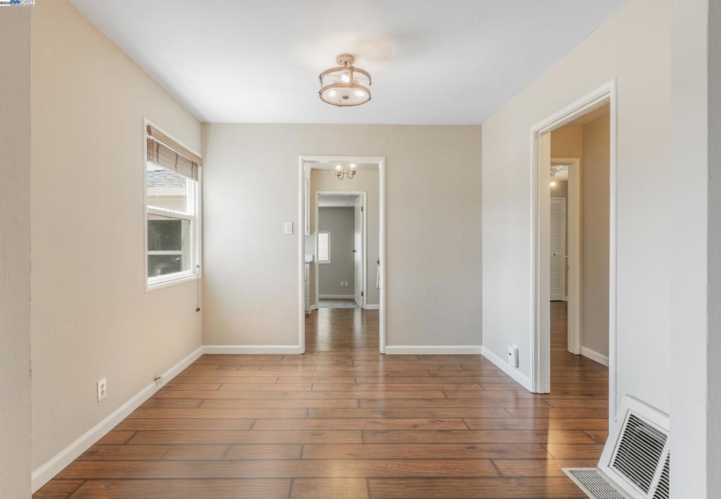 BAY WOOD - Residential
