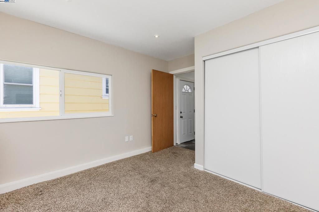BAY WOOD - Residential