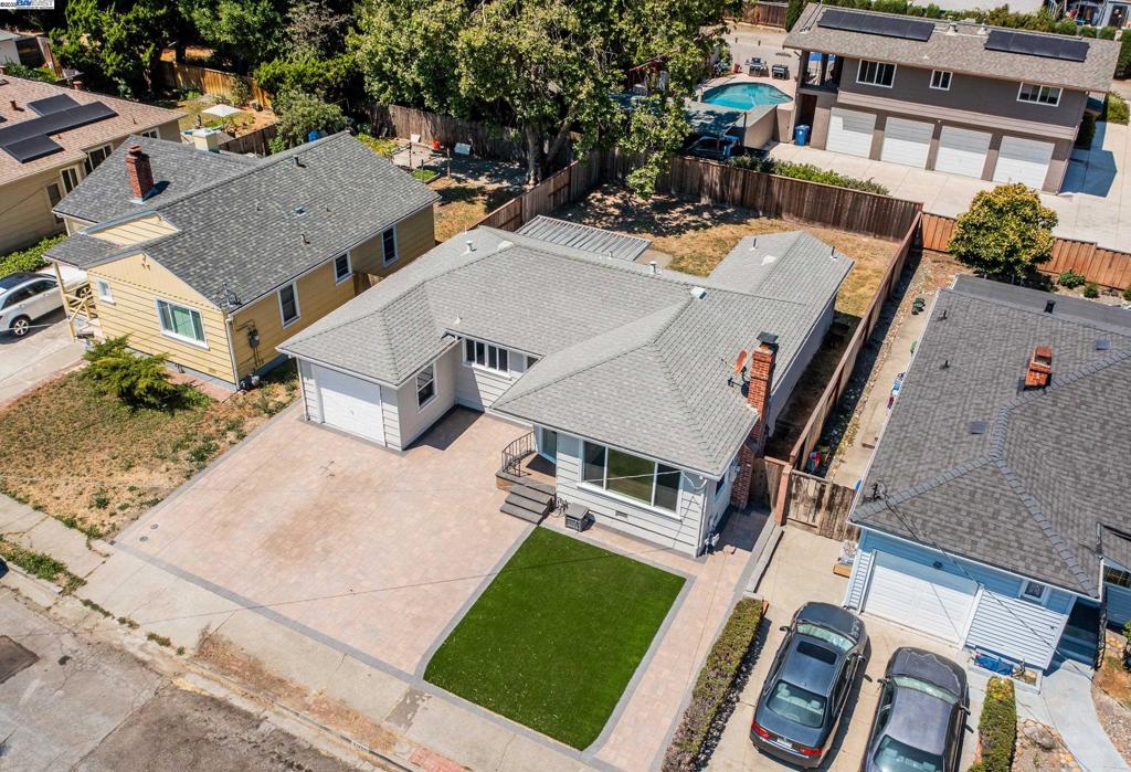 BAY WOOD - Residential