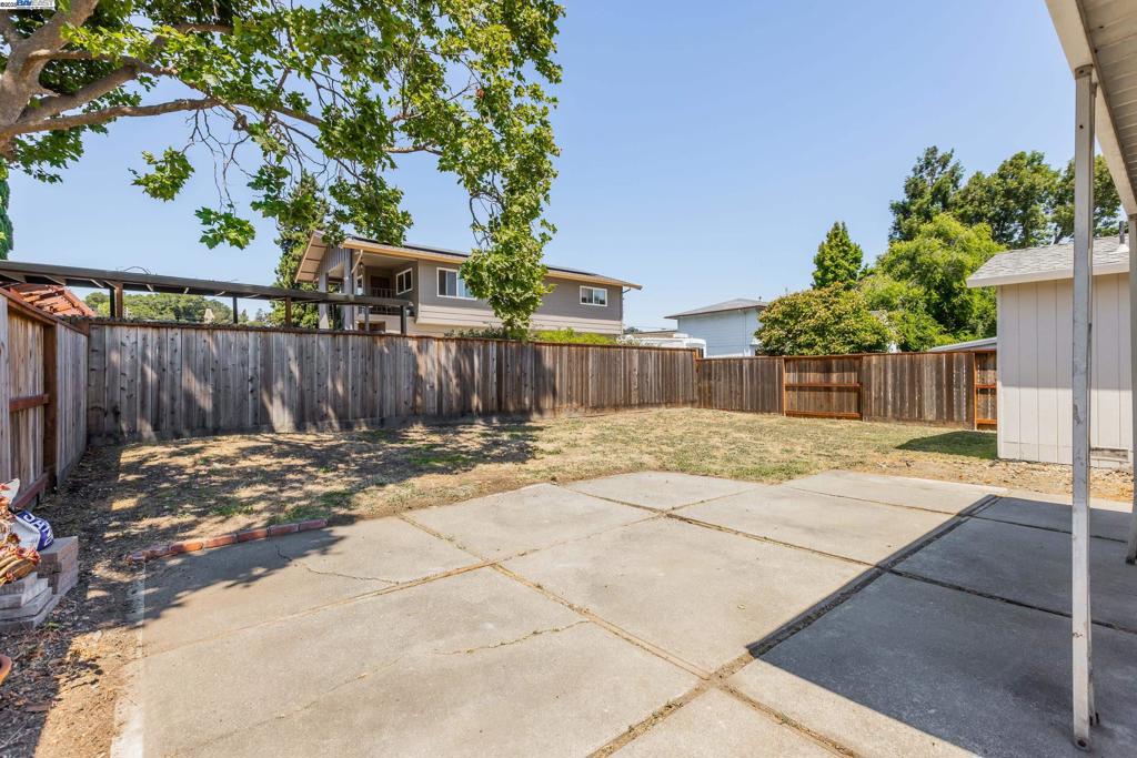 BAY WOOD - Residential