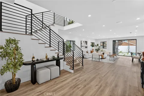 MLS: SR26036921